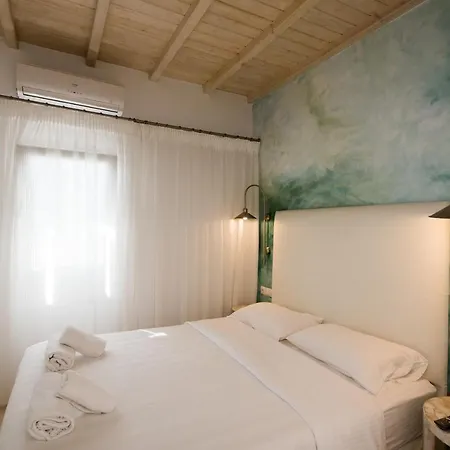 Pursue Your Day Dreams * Ornos (Mykonos)